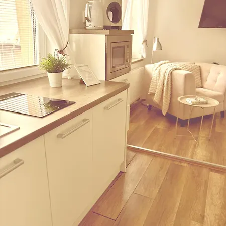 Trio Apartment *